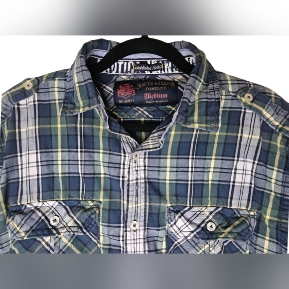 0070 Nautica Plaid Button Up Longsleeve Green Blue Fall Flannel Size Medium - Picture 2 of 9